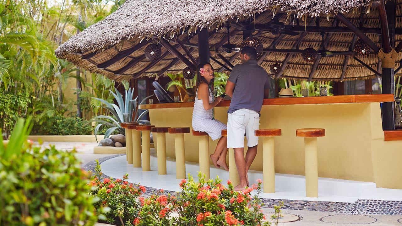 Thompson Zihuatanejo, A Beach Resort, By Hyatt Ресторан фото