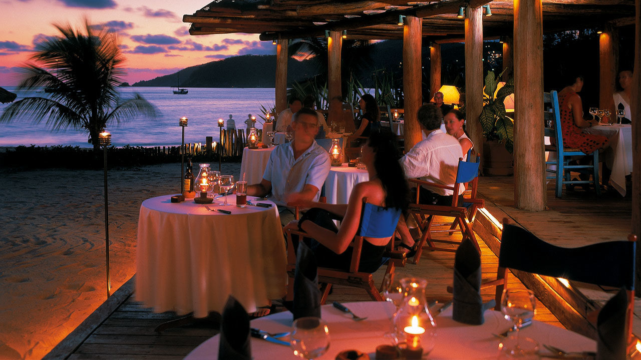 Thompson Zihuatanejo, A Beach Resort, By Hyatt Ресторан фото